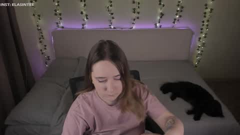 Snapshot of elovinora chatting on March 5, 8:38 pm Ela give me a thumbs up if you like it and this is important for the development of the account online show from March 5, 8:38 pm