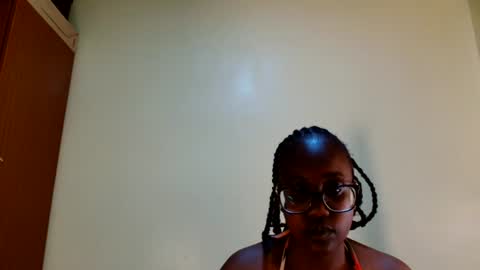 Snapshot of elowen655796 chatting on July 1, 9:55 am ELOWENA online show from July 1, 9:55 am