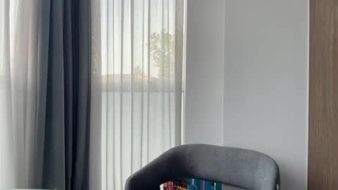 Snapshot of elowynx chatting on May 25, 9:26 am Milana online show from May 25, 9:26 am