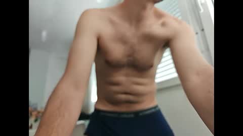 Snapshot of elrubiyo25 chatting on June 10, 10:58 am elrubiyo25 online show from June 10, 10:58 am
