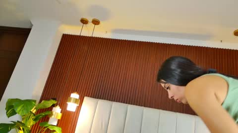Isabela Martinez online show from May 21, 3:13 am