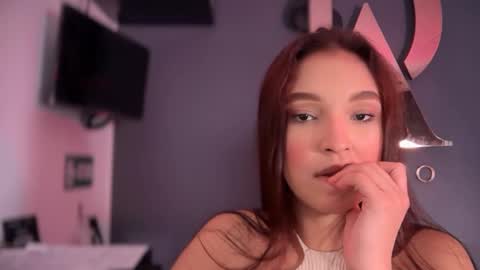 Snapshot of elsa_koch chatting on September 25, 8:12 pm ELSA online show from September 25, 8:12 pm