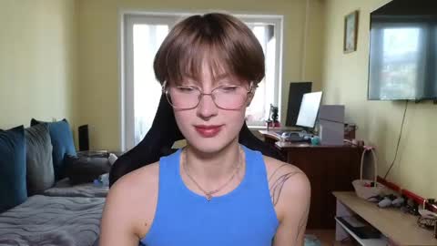 elsaangel online show from May 7, 7:36 am
