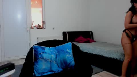 ELSA BBY online show from March 18, 12:52 pm