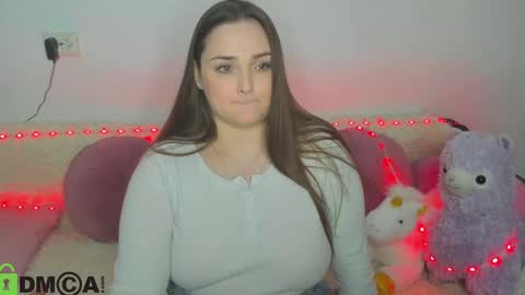 Snapshot of elsamails chatting on December 10, 9:33 pm Elsa online show from December 10, 9:33 pm