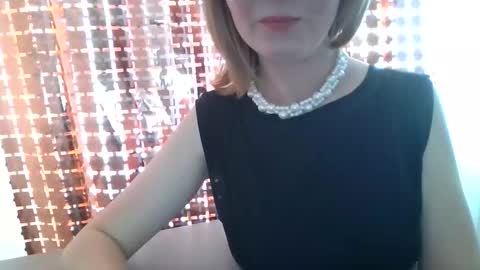 ElsaMartinez online show from September 23, 6:27 am