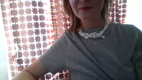 ElsaMartinez online show from September 25, 9:13 am