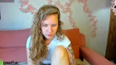 Snapshot of elsie_cutties chatting on October 2, 12:50 am Elsie online show from October 2, 12:50 am