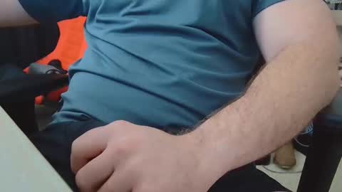 Snapshot of eltanke2206 chatting on February 5, 8:02 pm alexgarg online show from February 5, 8:02 pm