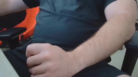 Snapshot of eltanke2206 chatting on February 9, 2:21 pm alexgarg online show from February 9, 2:21 pm