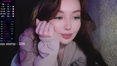 Snapshot of elusive_mia chatting on June 4, 4:07 am Mia 3 online show from June 4, 4:07 am