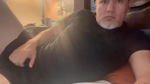 Snapshot of elvecinoequipadon chatting on May 18, 2:45 pm Petrhus Rockpic online show from May 18, 2:45 pm