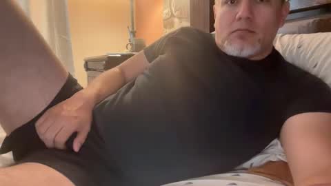 Snapshot of elvecinoequipadon chatting on May 21, 2:57 pm Petrhus Rockpic online show from May 21, 2:57 pm