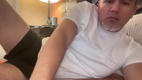 Snapshot of elvecinoequipadon chatting on May 25, 4:02 pm Petrhus Rockpic online show from May 25, 4:02 pm