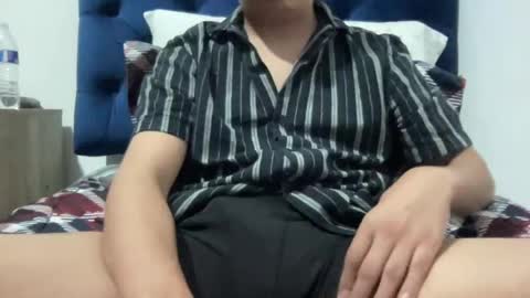 Snapshot of elvergudo0 chatting on July 31, 6:46 am Diego online show from July 31, 6:46 am