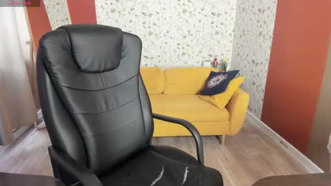 Erica  online show from April 17, 1:36 pm