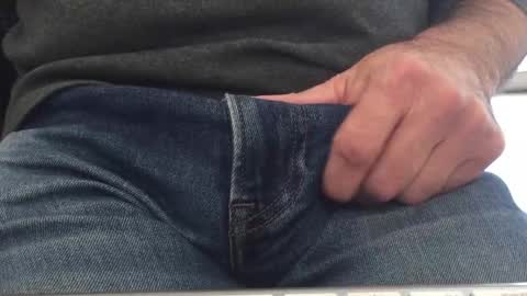 Snapshot of elvis_is_king chatting on November 29, 11:30 pm Elvis online show from November 29, 11:30 pm