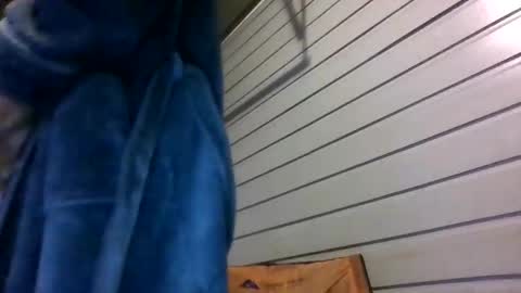 elwooood7 online show from April 18, 11:47 am