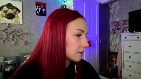 Snapshot of elya_mur chatting on June 18, 9:09 am Elya online show from June 18, 9:09 am