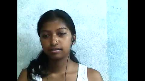 elynah195043 online show from May 9, 5:07 pm