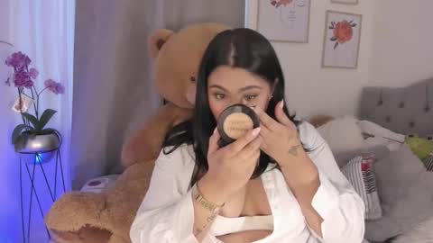 Snapshot of elyross_ chatting on October 10, 10:31 pm Ross online show from October 10, 10:31 pm