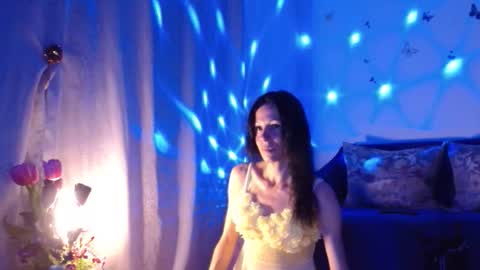 Elisa online show from September 17, 6:31 pm