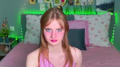 Snapshot of elza_hofffman chatting on July 19, 10:13 pm Chloyka online show from July 19, 10:13 pm