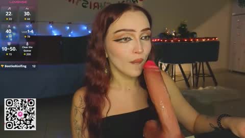 Snapshot of em1ly666 chatting on December 22, 5:54 pm em1ly666 online show from December 22, 5:54 pm