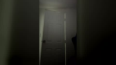 em3rald9090 online show from January 13, 8:08 am