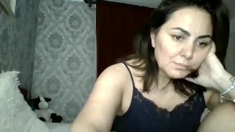 Em online show from July 6, 8:55 pm