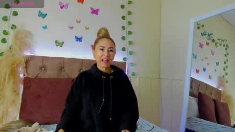 Snapshot of ema_garciaa chatting on October 18, 12:39 pm ema garcia online show from October 18, 12:39 pm