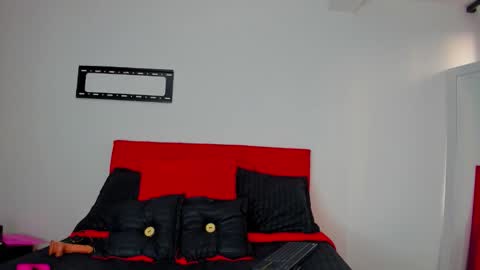 Snapshot of ema_garciaa chatting on November 2, 11:23 am ema garcia online show from November 2, 11:23 am