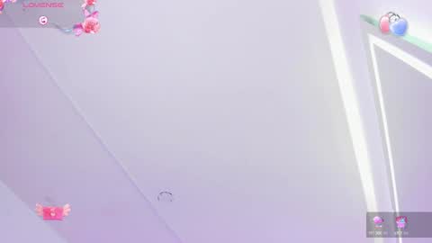 Snapshot of ema_louisx chatting on February 3, 3:38 pm Ema louisx online show from February 3, 3:38 pm