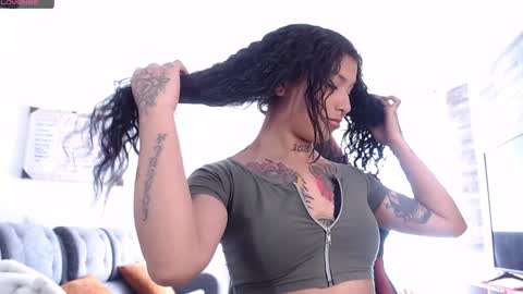 ema_ploxx online show from January 23, 7:40 pm