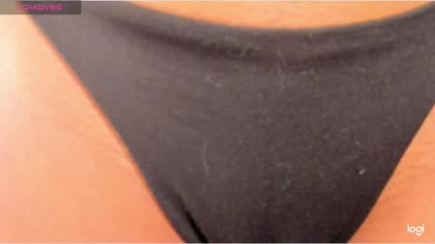 Snapshot of ema_rose69 chatting on February 25, 2:54 pm online show from February 25, 2:54 pm