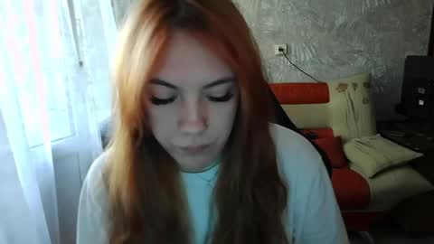 ember__fox online show from May 5, 11:40 am