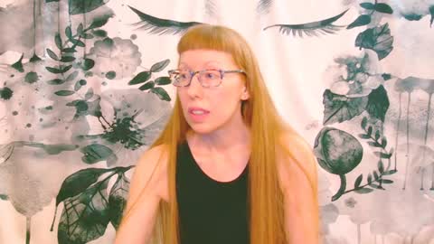 Snapshot of ember_starleena chatting on May 12, 3:20 pm Ember Starleena online show from May 12, 3:20 pm