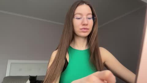 Alina online show from March 24, 1:49 pm