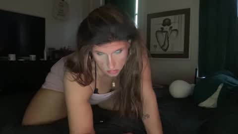 emberrrose87 online show from April 24, 10:39 am