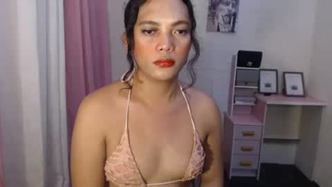 Snapshot of embodiment_sex chatting on February 23, 6:44 am Venice online show from February 23, 6:44 am