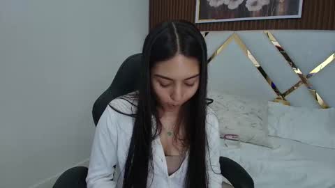 Emily  online show from December 3, 2:19 am