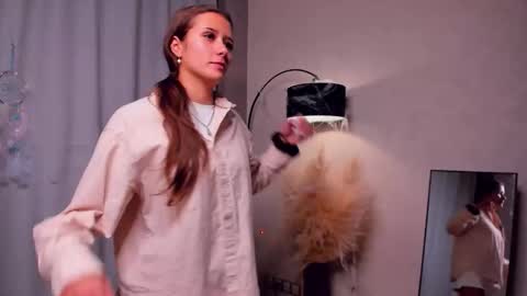 Emma online show from November 2, 1:30 am