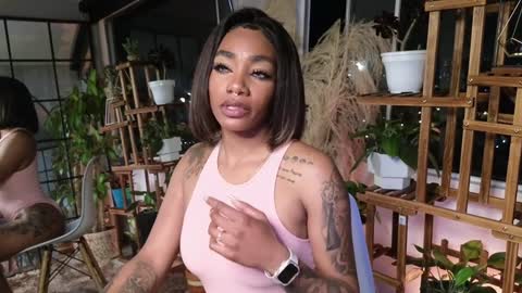 anyelii  online show from December 12, 2:26 am