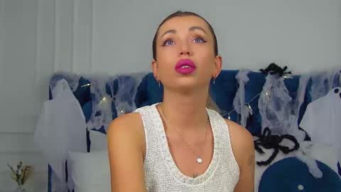 emelylawrences online show from October 22, 6:35 am