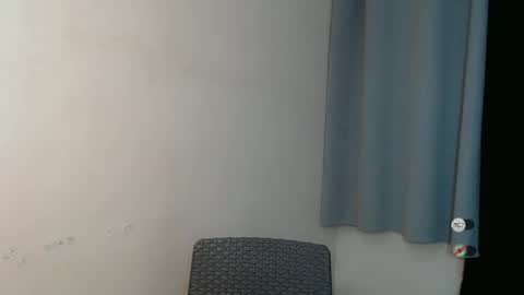 Snapshot of emelyn_fuckdoll chatting on January 23, 8:36 am Scarlett online show from January 23, 8:36 am