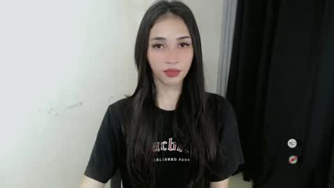 Snapshot of emelyn_fuckdoll chatting on January 26, 10:12 am Scarlett online show from January 26, 10:12 am