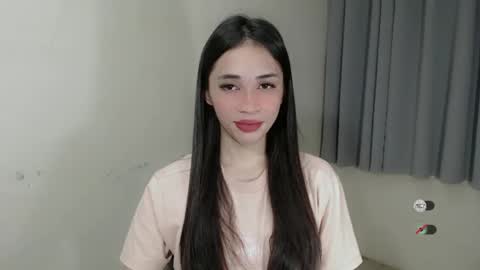 Snapshot of emelyn_fuckdoll chatting on January 30, 6:56 am Scarlett online show from January 30, 6:56 am