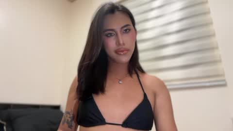 EMELY online show from August 4, 2:08 pm