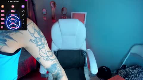 Esmeralda online show from February 12, 1:17 pm