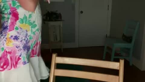 emeraldpearl23 online show from March 14, 2:28 am